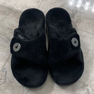 Vionic Slippers